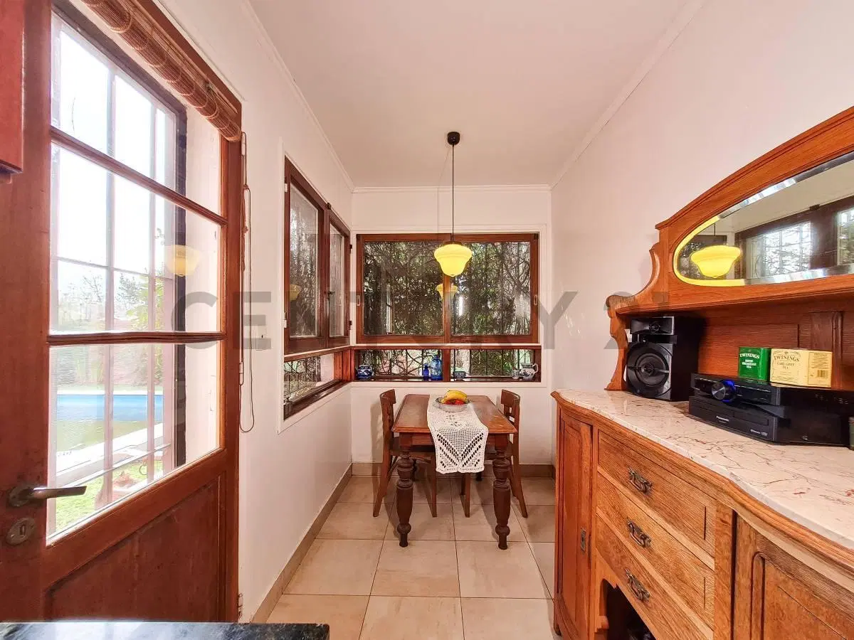VENTA DE CASA DE ESTILO CLÁSICO, IMPECABLE EN CITY BELL. 5