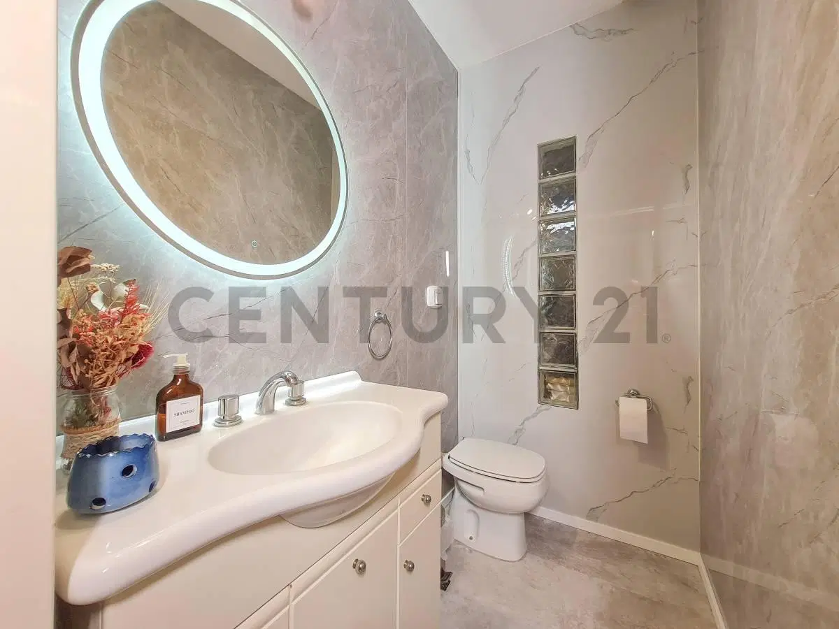CASA EN VENTA 2 DORMITORIOS, QUINCHO Y PISCINA – LOS HORNOS 2