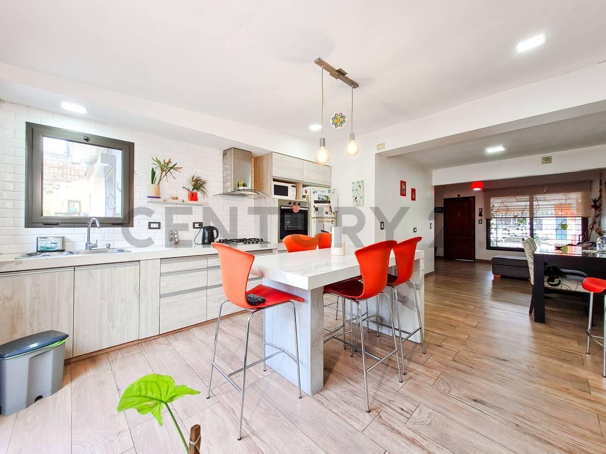 Foto de Venta de Casa con 3 Dormitorios y Quincho en Barrio Jardín. La Plata, imagen 3