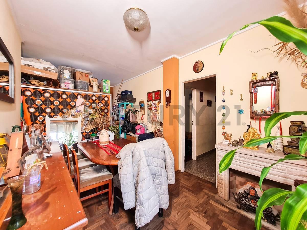 Foto de Casa en esquina + 3 locales comerciales | Excelente oportunidad de, imagen 3