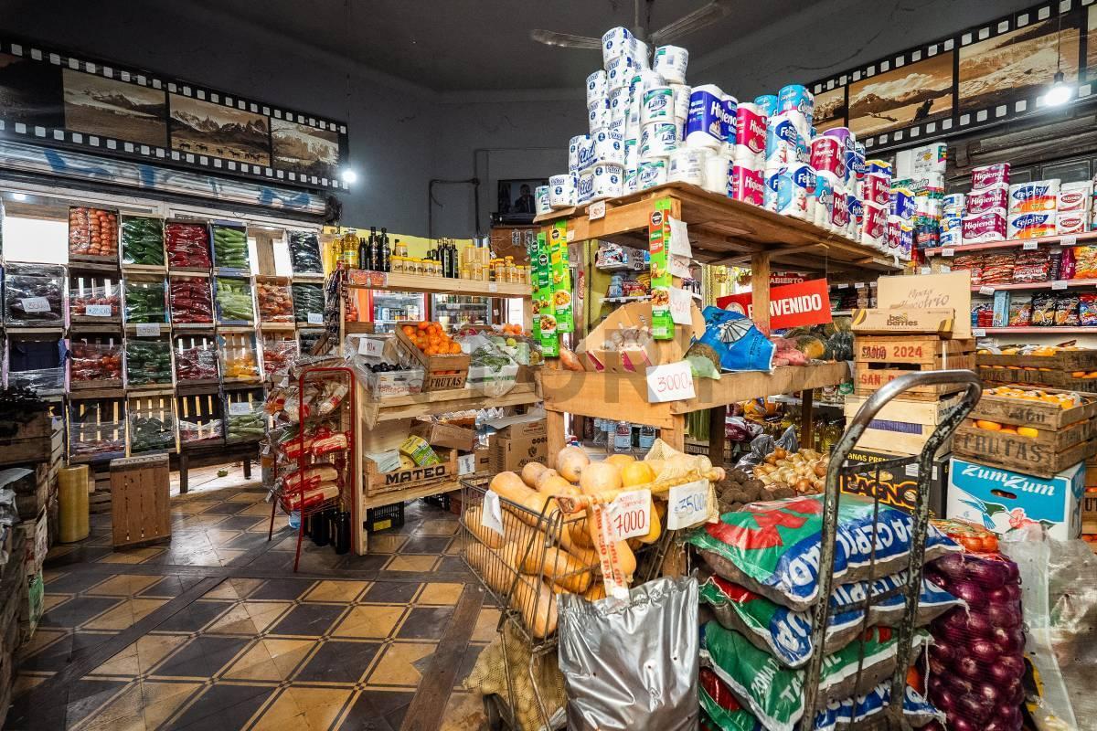 Foto de Local comercial en esquina, imagen 5