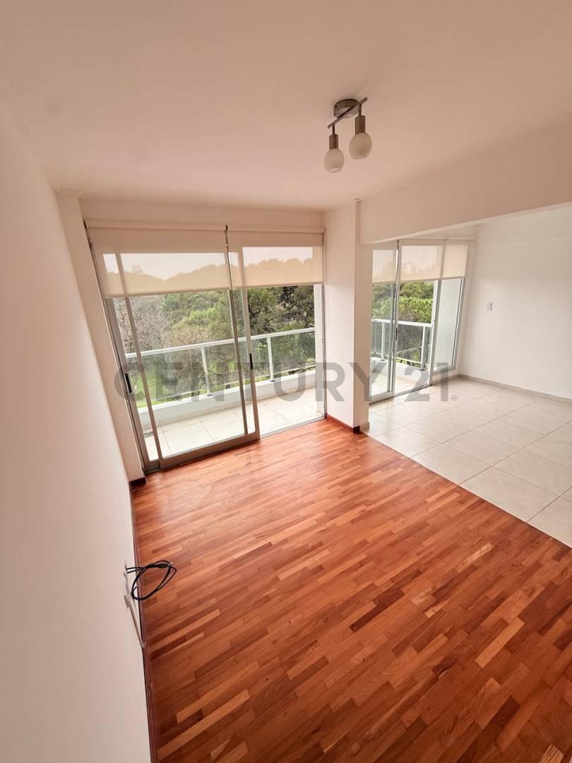 Foto de DEPARTAMENTO EN VENTA FRENTE A PARQUE SAN MARTIN, imagen 2