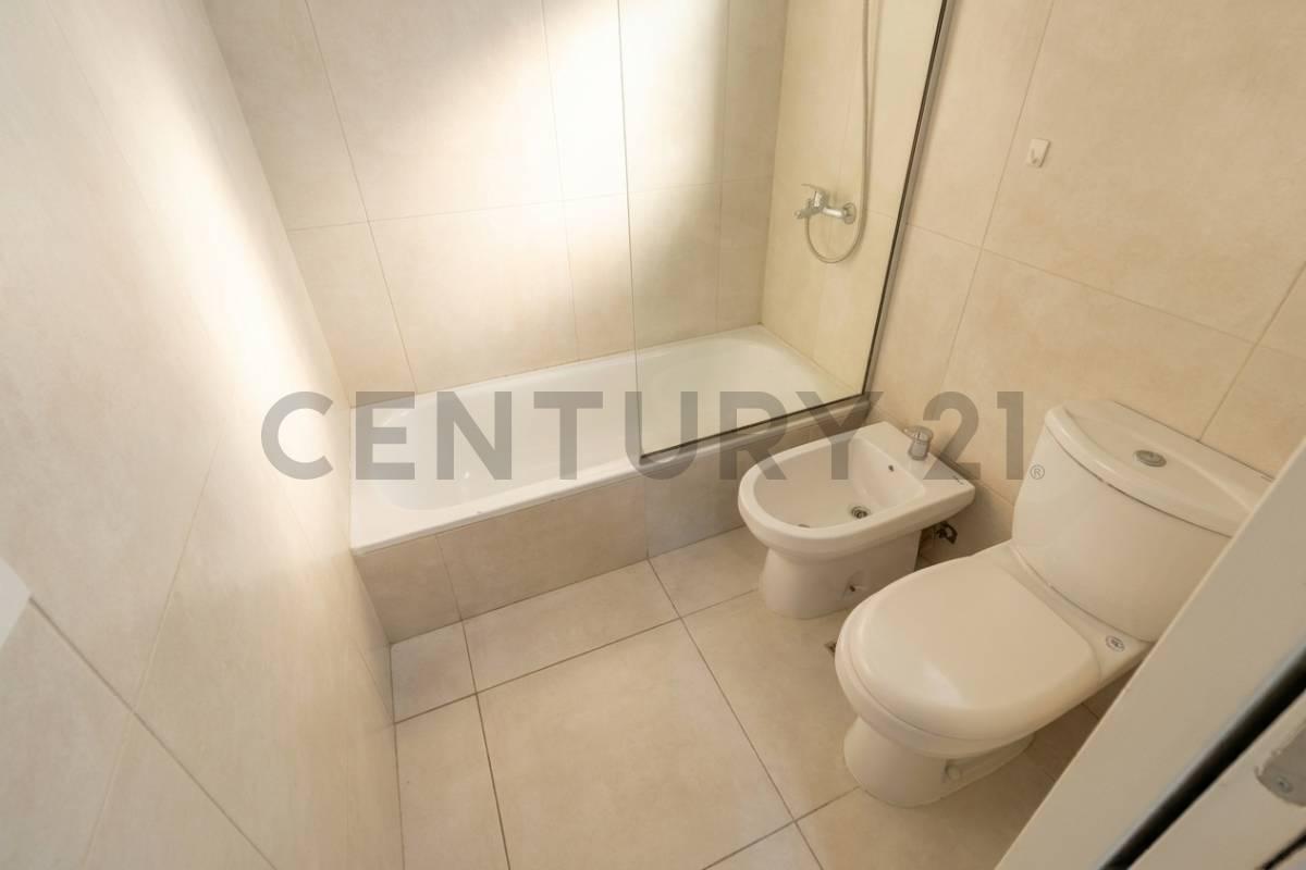 Foto de MONOAMBIENTE EN VENTA – CALLE 9 ENTRE 44 Y 45 | LA PLATA, imagen 1