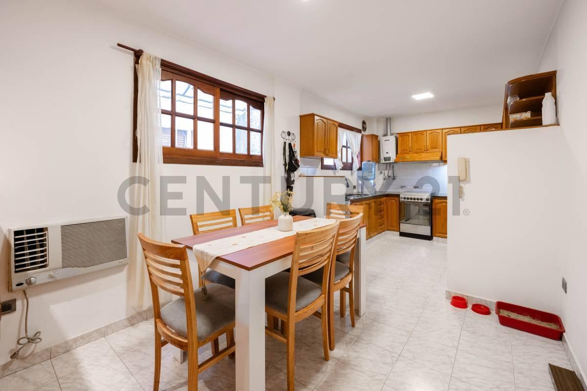 Foto de Departamento en VENTA de 2 dormitorios en el centro platense, imagen 2