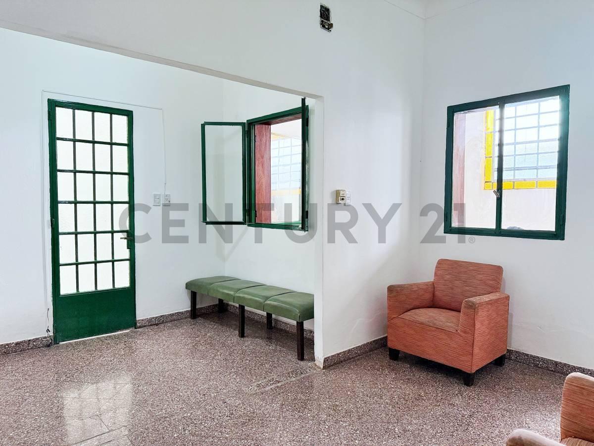 Foto de PH DE 3 DORMITORIOS CON COCHERA Y PATIO EN LA PLATA, imagen 3