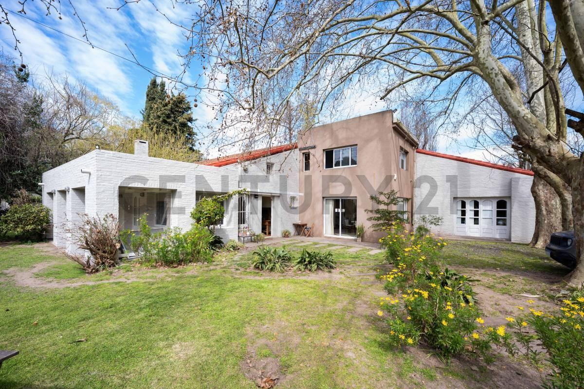 Foto de VENTA DE IMPORTANTE CASA EN VILLA ELISA, ENTRE CAMINOS., imagen 3