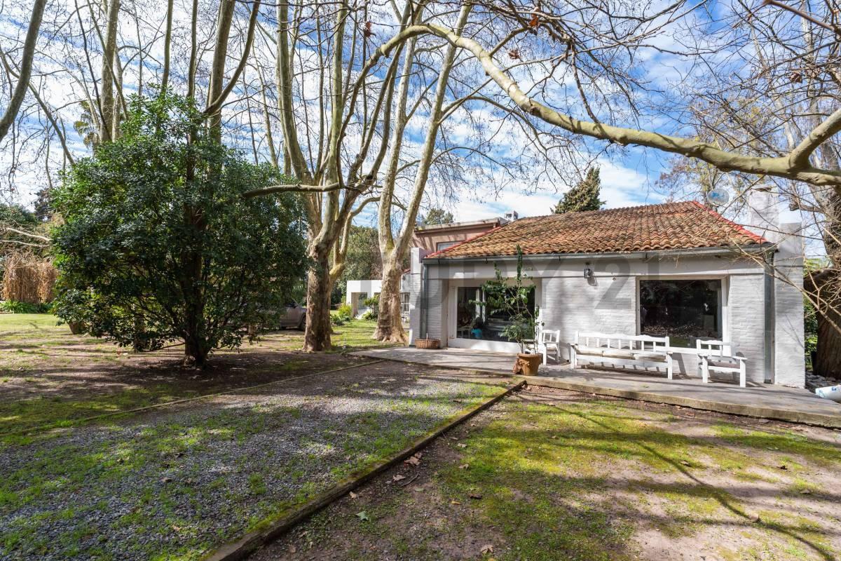 Foto de VENTA DE IMPORTANTE CASA EN VILLA ELISA, ENTRE CAMINOS., imagen 5