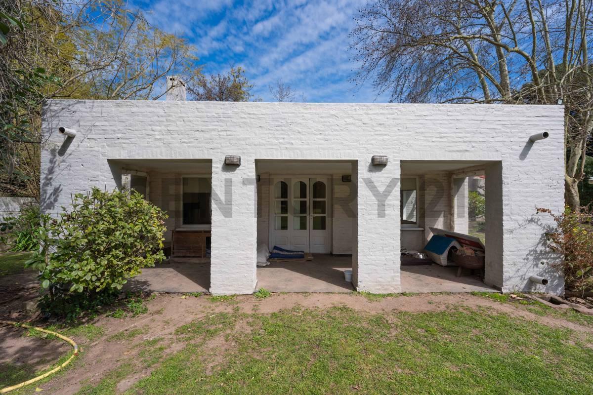 Foto de VENTA DE IMPORTANTE CASA EN VILLA ELISA, ENTRE CAMINOS., imagen 4