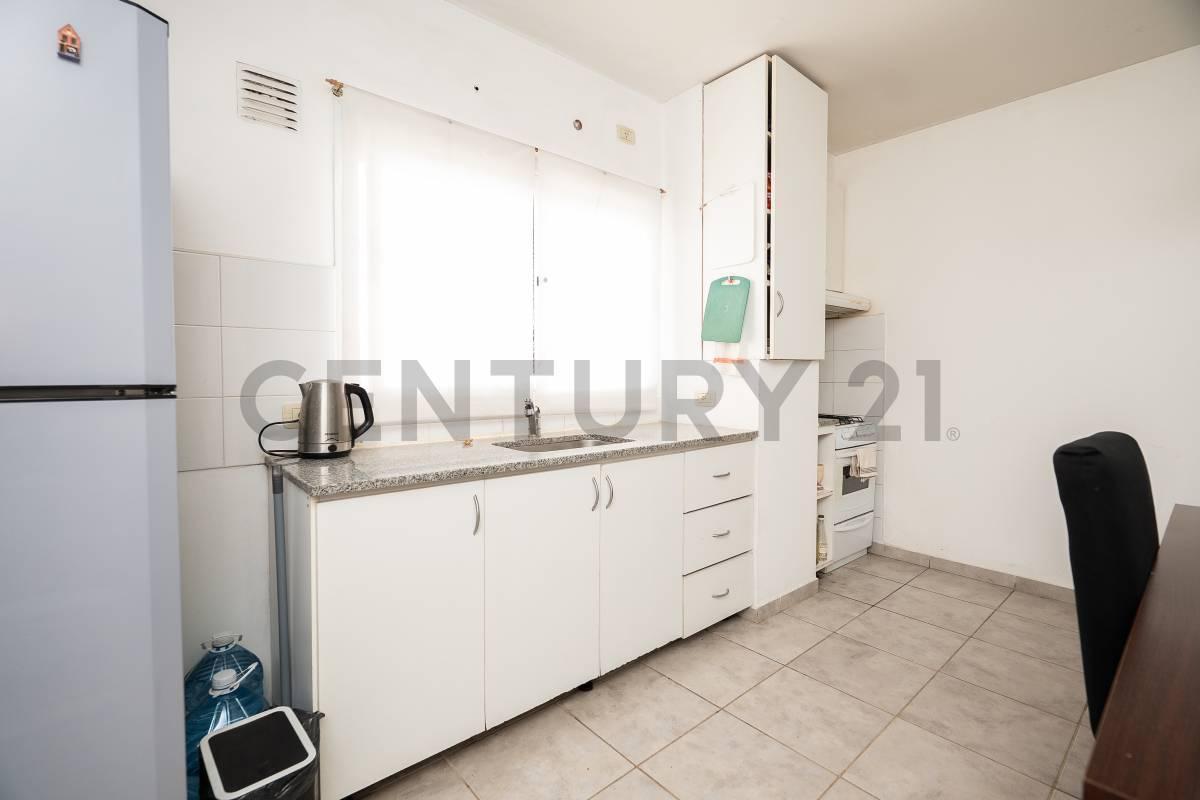 Foto de VENTA DE DEPARTAMENTO DE 1 DORMITORIO EN LA PLATA, imagen 3