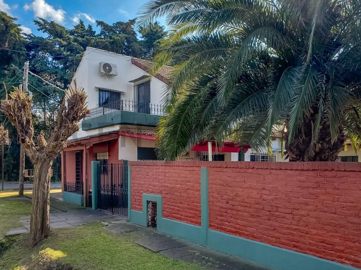 Foto de Casa en venta en Villa Elisa, imagen 2