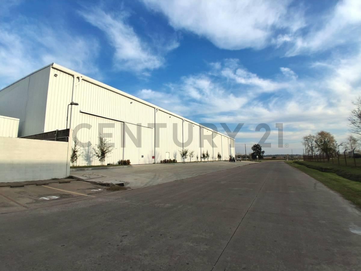 Foto de Galpón de 8500m2 en Venta en parque industrial La Plata, imagen 2