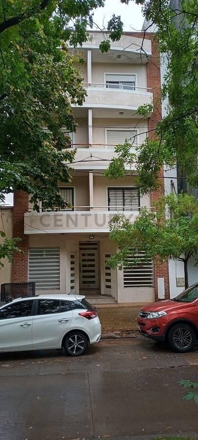 Foto de Local a la venta con patio, imagen 1