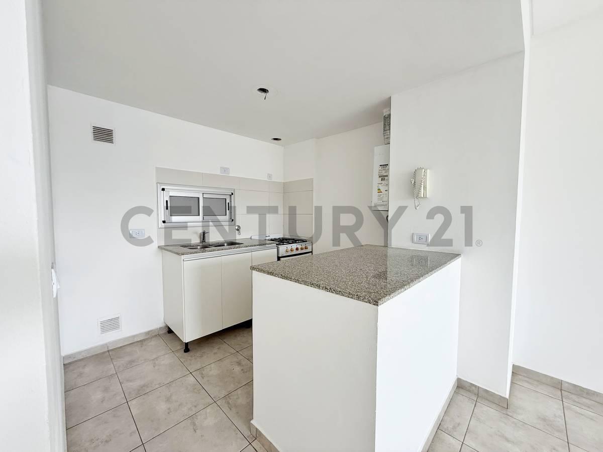 Foto de Venta de departamento 1 dormitorio con 2 cocheras, imagen 2