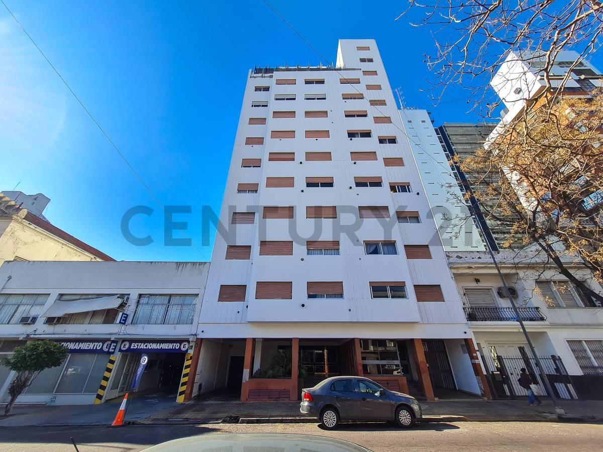 Foto de Departamento en venta de 3 dormitorios en La Plata, imagen 2