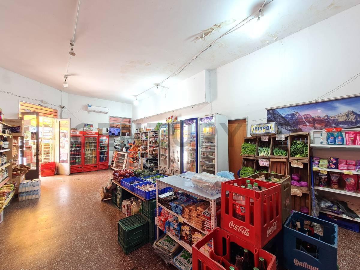 Foto de Esquina comercial en venta | 4 y 42 + PH . Opción de venta en bloque, imagen 2