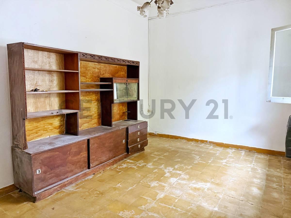 Foto de En venta 2 dormitorios con patio en La Plata, imagen 2