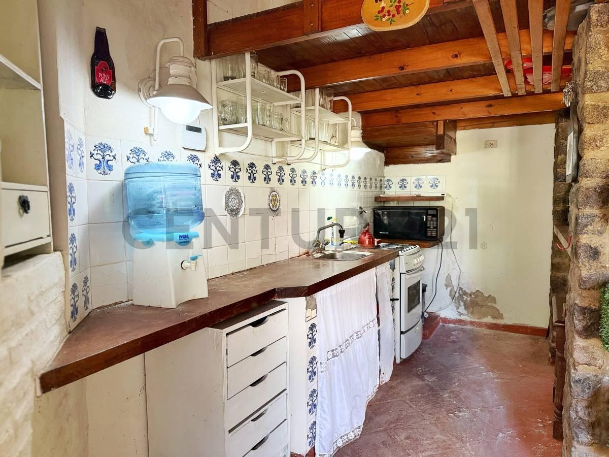 Foto de CASA DE 2 DORMITORIOS CON PILETA EN CITY BELL EN VENTA, imagen 5