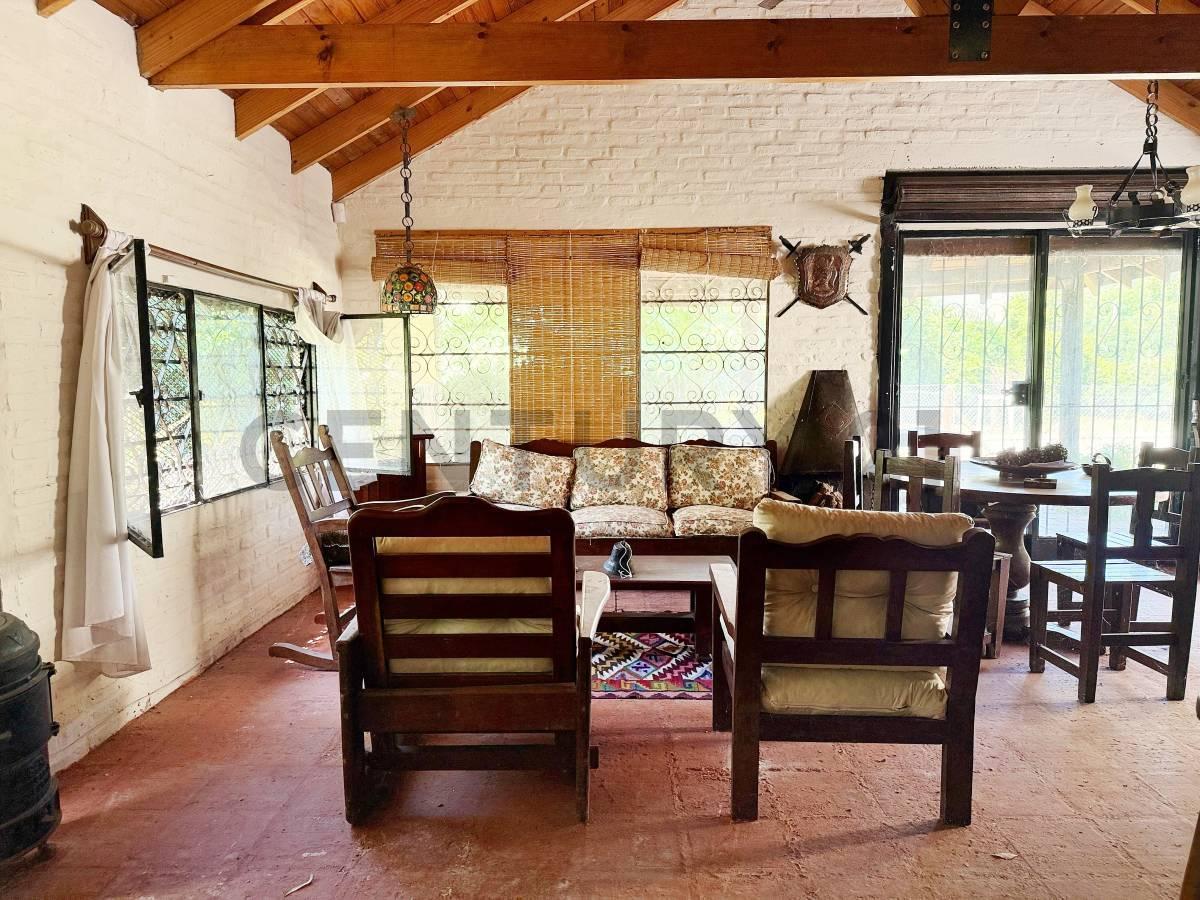 Foto de CASA DE 2 DORMITORIOS CON PILETA EN CITY BELL EN VENTA, imagen 3