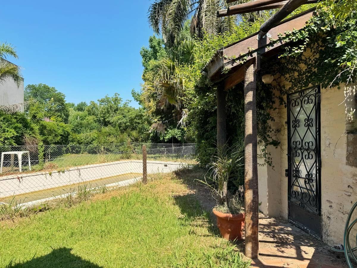 Foto de CASA DE 2 DORMITORIOS CON PILETA EN CITY BELL EN VENTA, imagen 2
