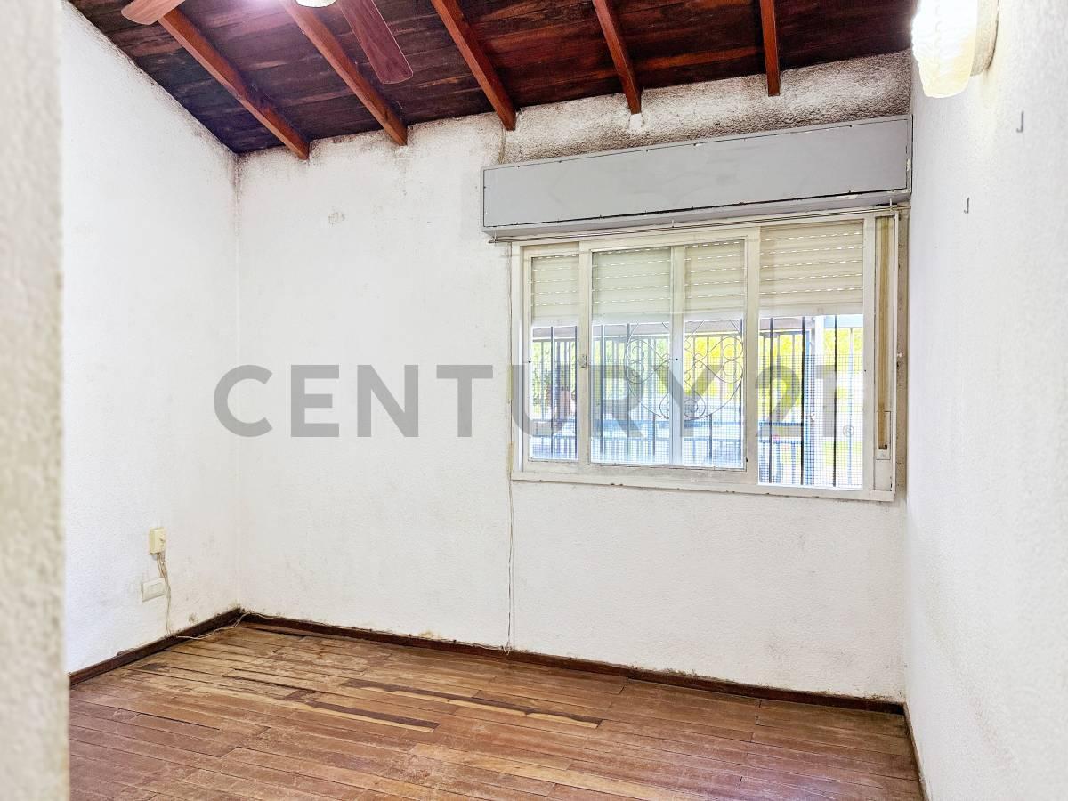 Foto de casa en venta 3 dormitorios, patio y cochera., imagen 5
