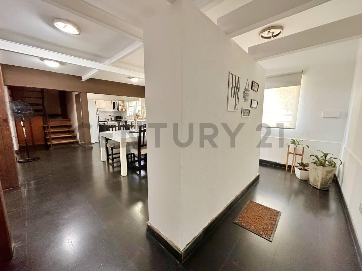 Foto de Venta de casa 3 dormitorios en Ringuelet. APTO BANCO, imagen 1