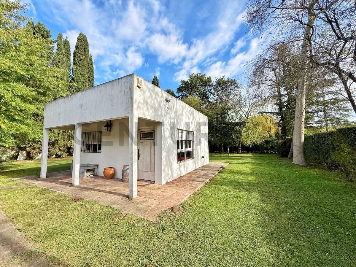 Foto de Venta de Casa ( casa quinta) en Arturo Segui, imagen 2