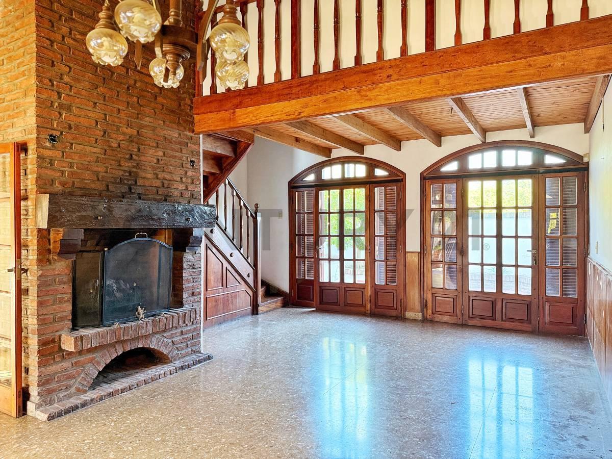 Foto de Casa de 3 dormitorios con patio, parrilla y cochera en VENTA, imagen 5