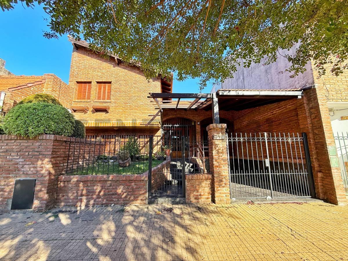 Foto de Casa de 3 dormitorios con patio, parrilla y cochera en VENTA, imagen 2