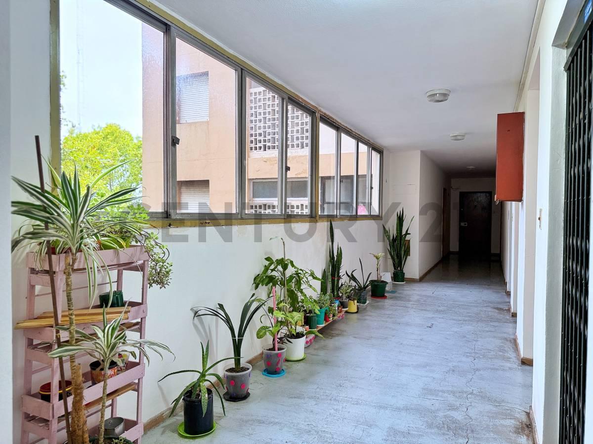Foto de Departamento a la venta de dos dormitorios Diagonal 80 y 41, imagen 2
