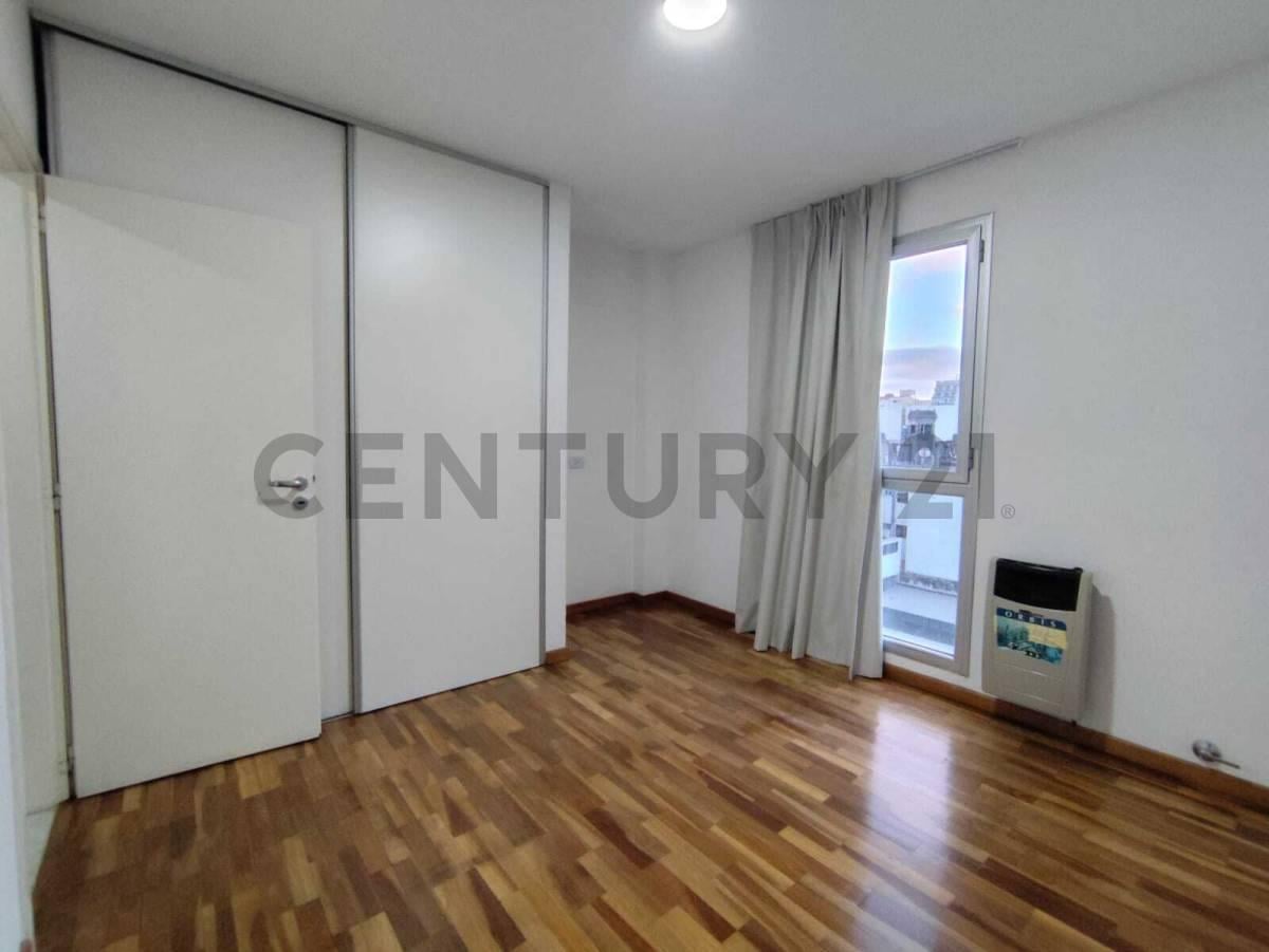 Foto de Venta departamento de 1 dormitorio con cochera en La Plata, imagen 2