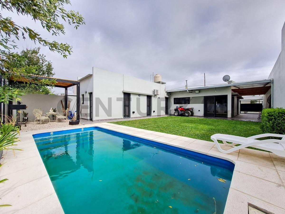 Foto de CASA EN VENTA con 3 dormitorios + estudio en 49 e/ 173 y 174, Olmos, imagen 2