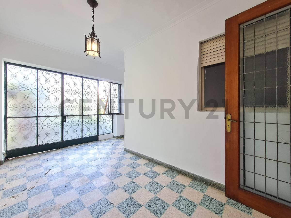 Foto de CASA EN VENTA DE TRES DORMITORIOS CON PATIO Y COCHERA EN LA PLATA, imagen 5