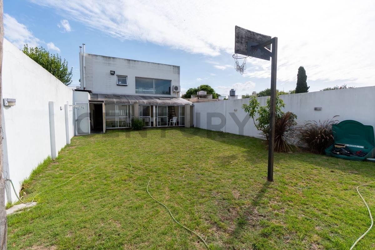 Foto de Venta de casa en La Plata, imagen 3