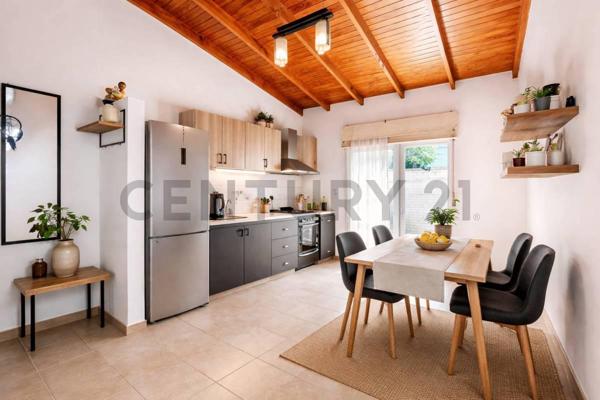 Foto de PH DE 1 DORMITORIO CON PATIO Y COCHERA EN VENTA EN LA PLATA, imagen 1
