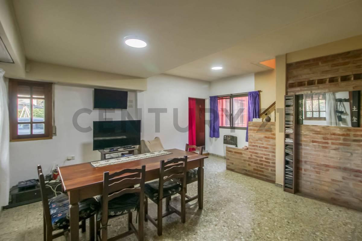 Foto de Casa en venta 3 dormitorios en City Bell 459 y 21d, imagen 4