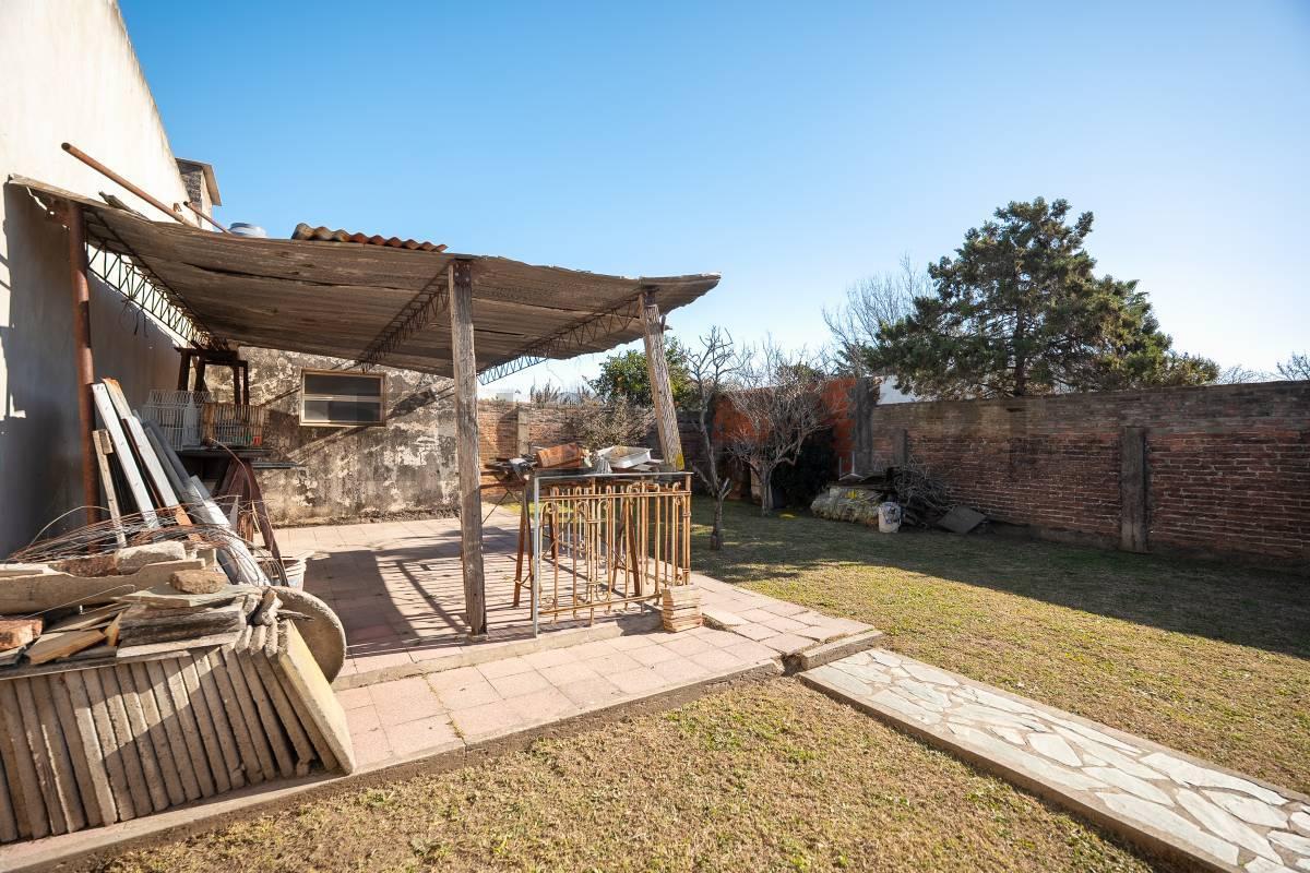 Foto de IDEAL INVERSORES !!!!Casa en venta de 2 dormitorios en La Plata, imagen 5