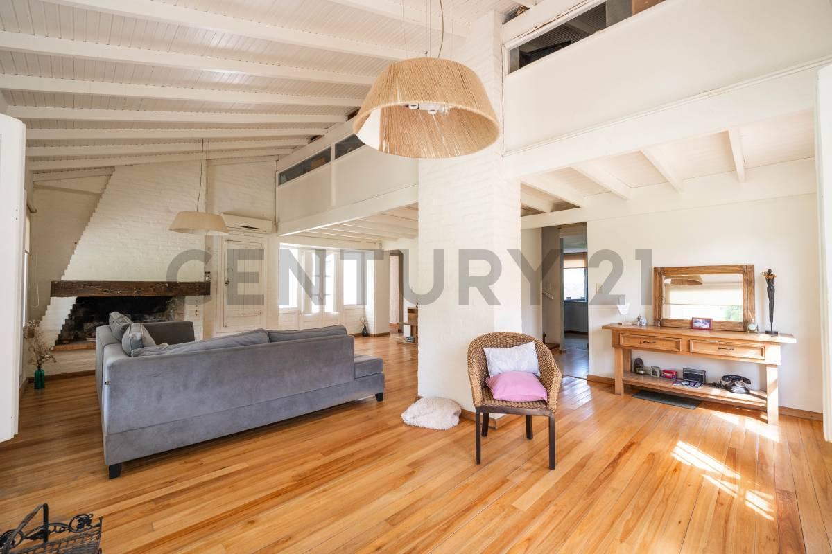 Foto de VENTA DE IMPORTANTE CASA EN VILLA ELISA, ENTRE CAMINOS., imagen 1
