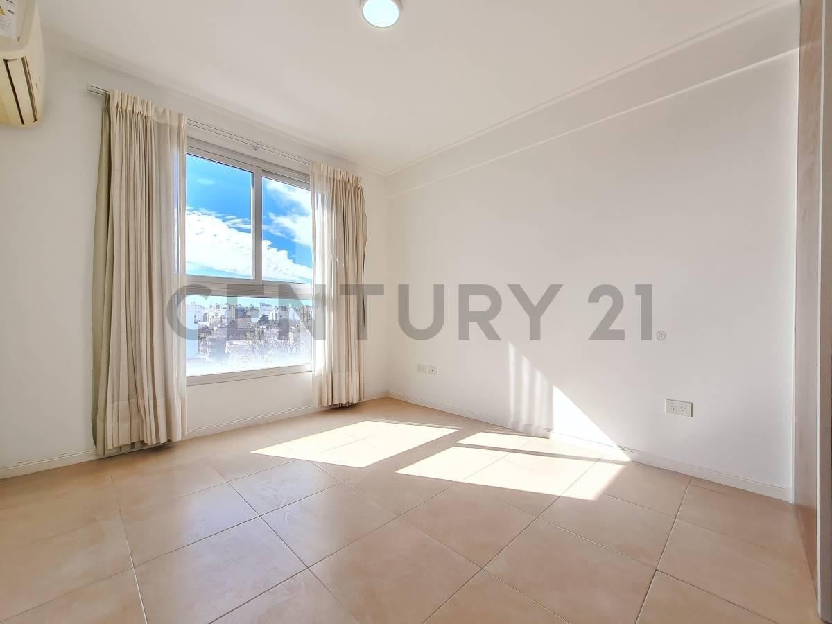 Foto de Departamento en venta de un dormitorio con cochera en La Plata, imagen 5