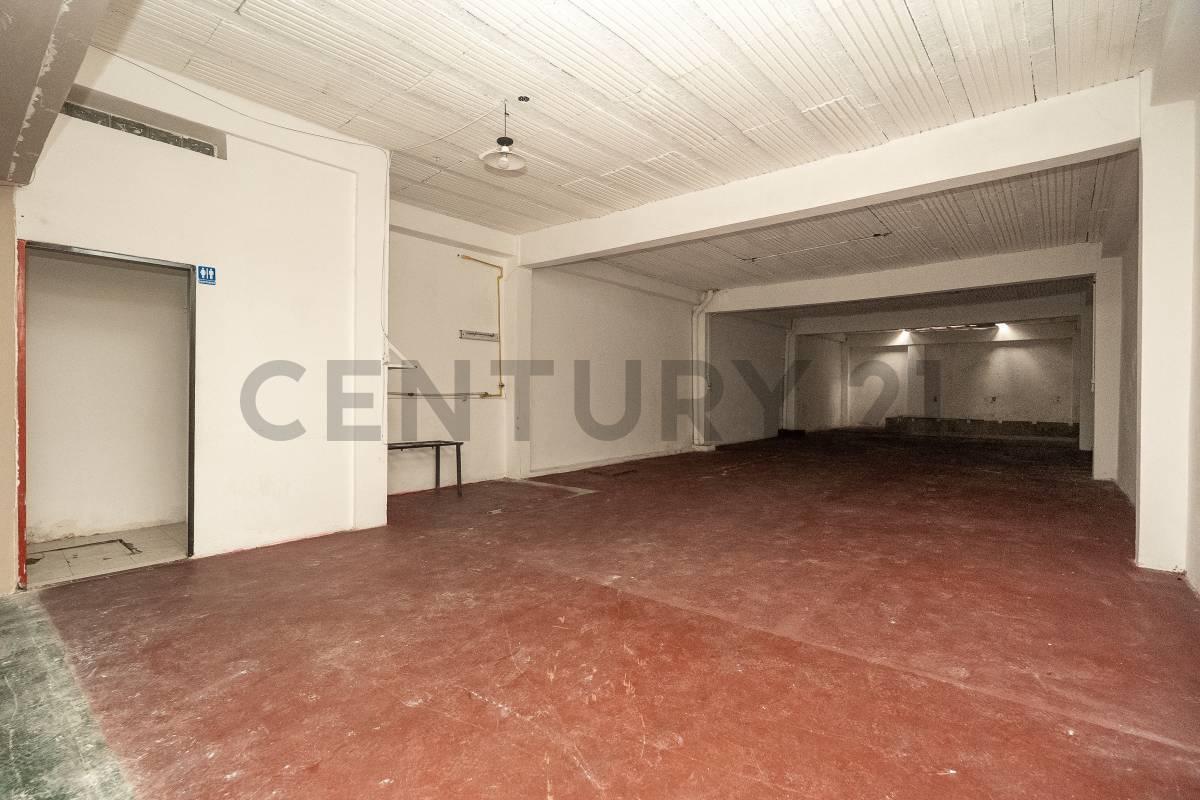 Foto de Galpón en Venta 118 e/40 y 41-La Plata, imagen 2
