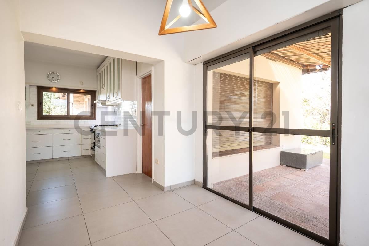 Foto de CASA EN VENTA EN VILLA ELISA| 3 dormitorios | Excelente ubicación sobre, imagen 4