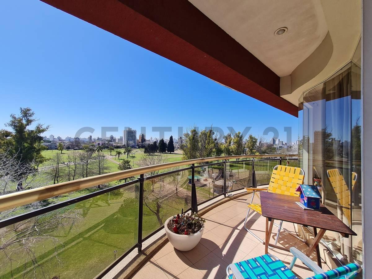 Foto de Departamento en venta de 3 dormitorios y cochera en La Plata, imagen 1