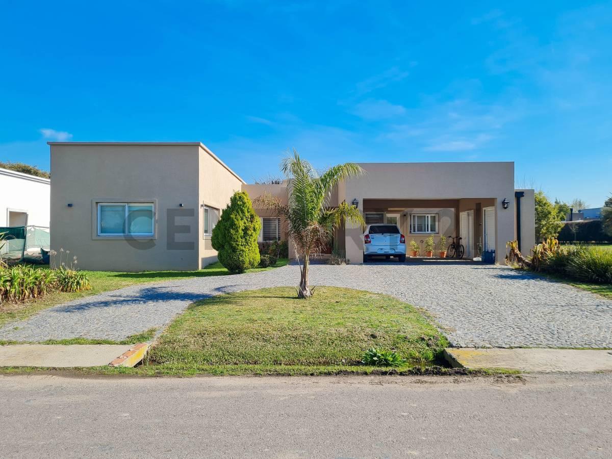 Foto de CASA EN VENTA EN LOMAS DE CITY BELL, 4 DORMITORIOS, imagen 3