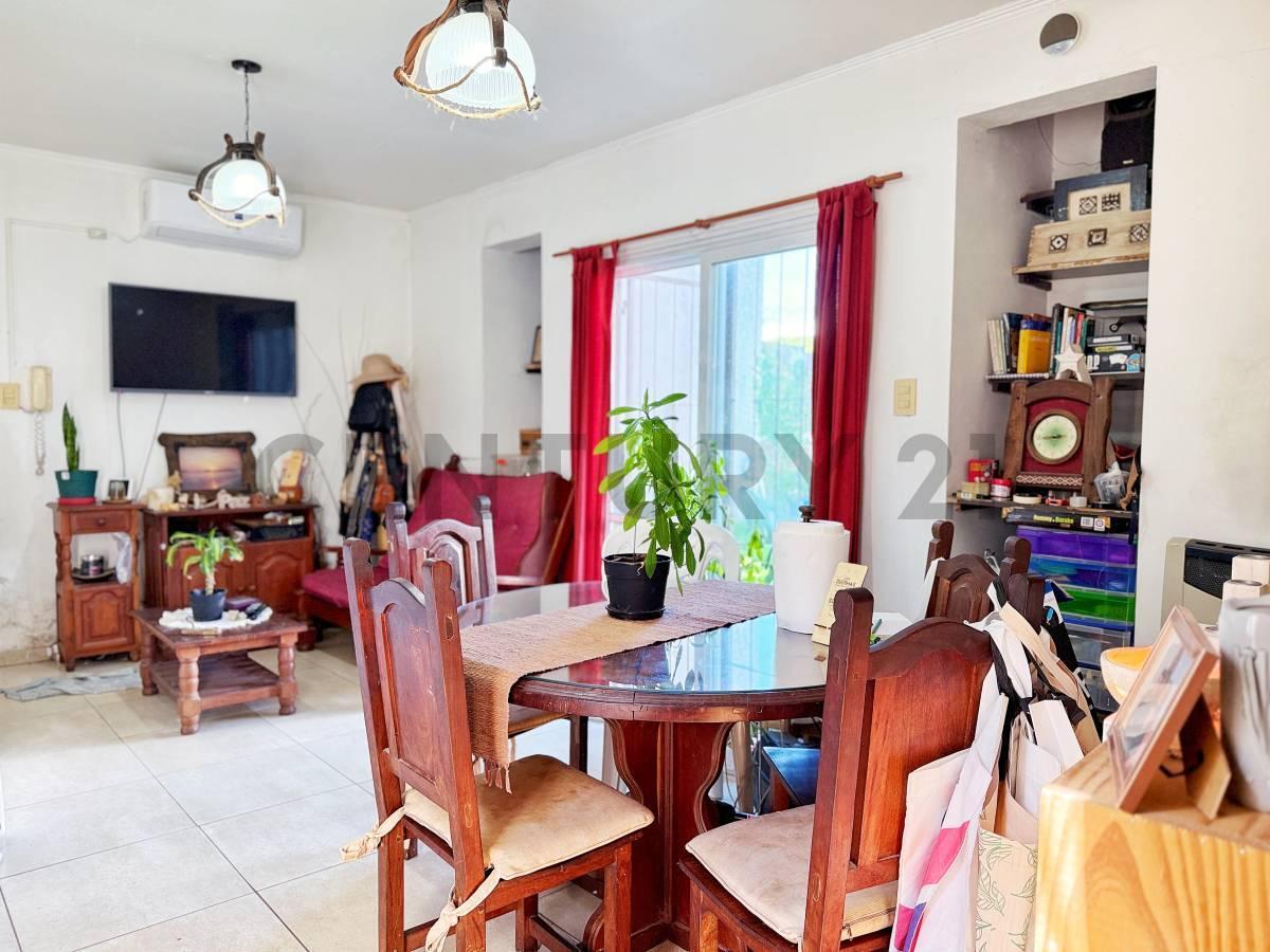 Foto de Casa en venta en Parque Castelli sobre lote de 300 m² – venta en bloque, imagen 3