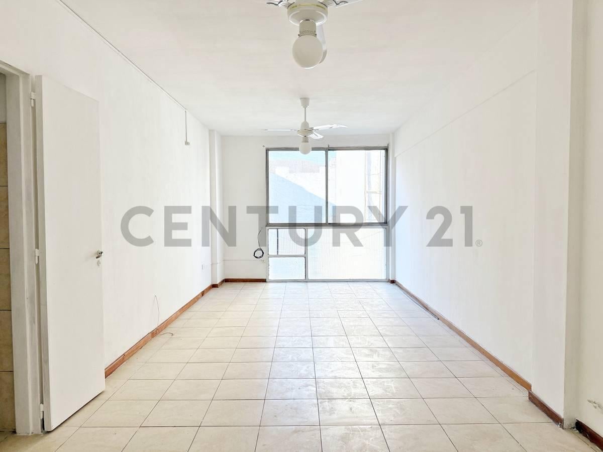 Foto de Oficina en venta calle 8 e/ 48 y 49 Galería Williams, imagen 3
