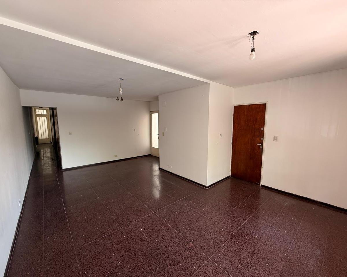 Departamento Muy Amplio con Ideal Ubicacion 4