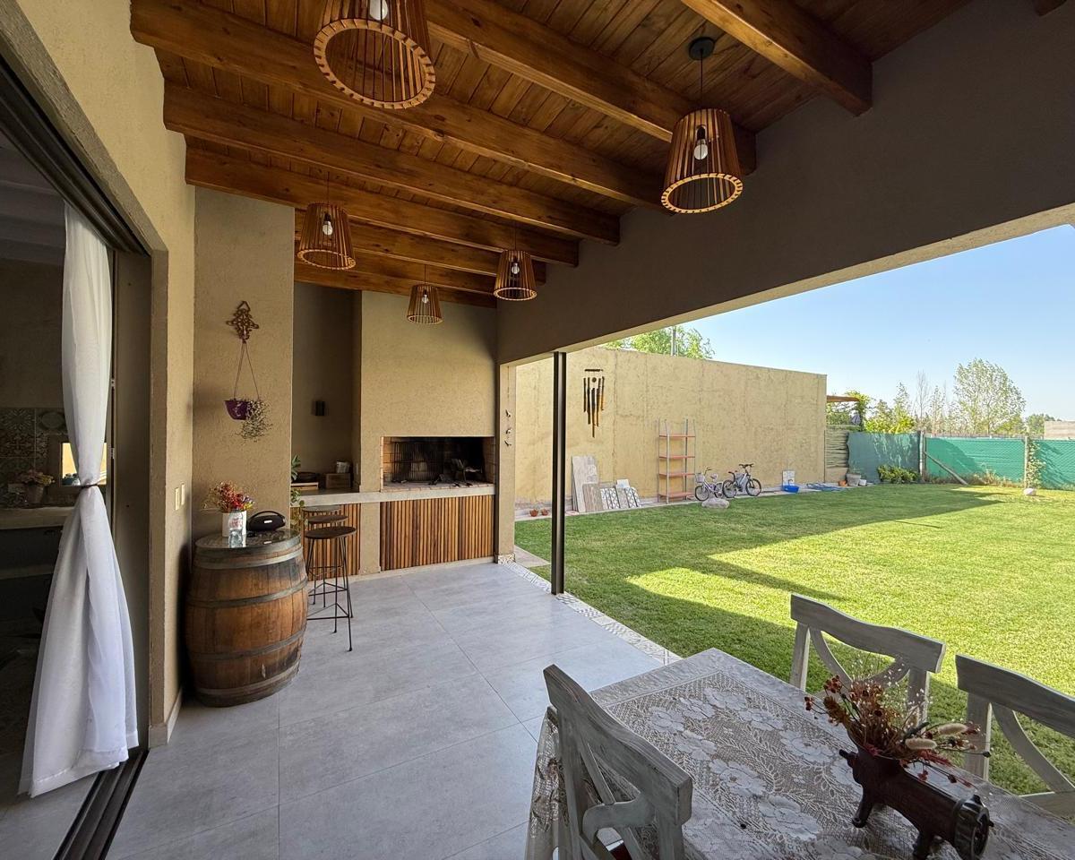 Casa en B° Privado Alba de Tanqay 4