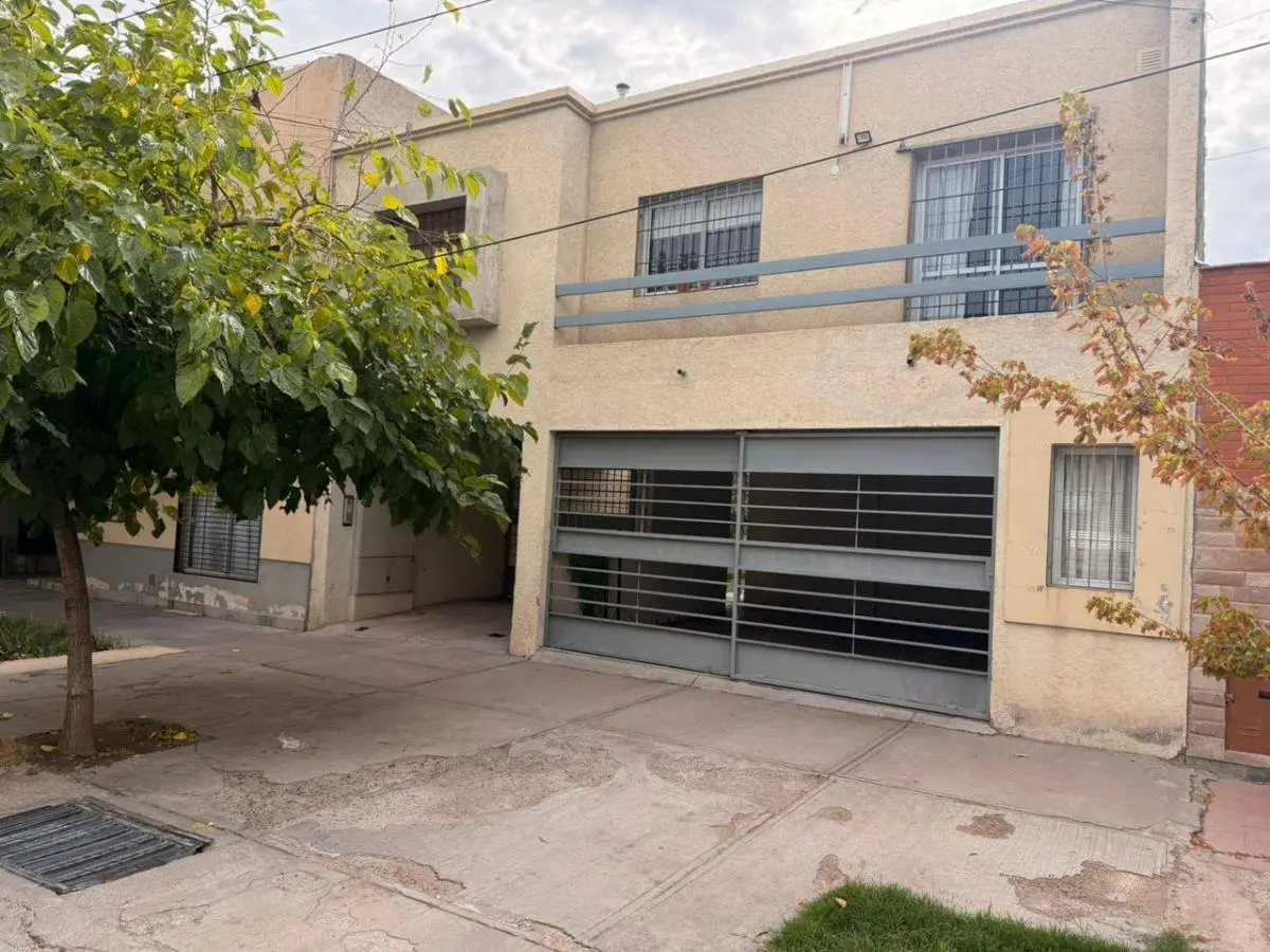 Duplex de 2 dormitorios en venta en Godoy Cruz 2