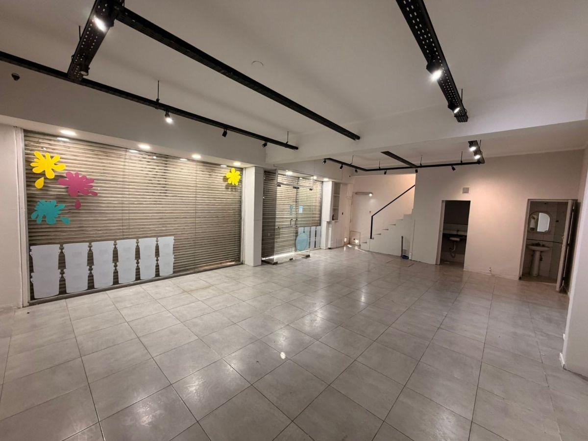 Foto de Local comercial de 110 m² en alquiler en Godoy Cruz, imagen 3