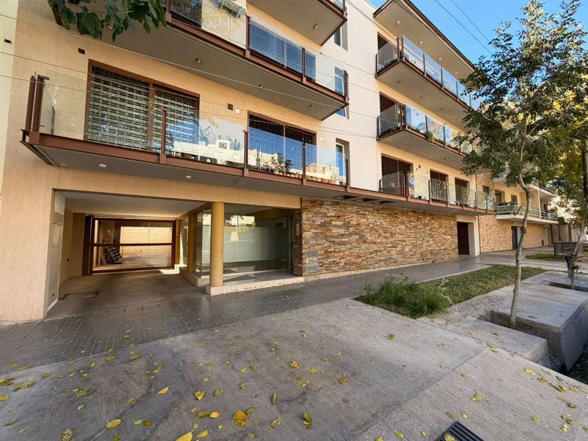Departamento de 2 dormitorios con baño en suite 2