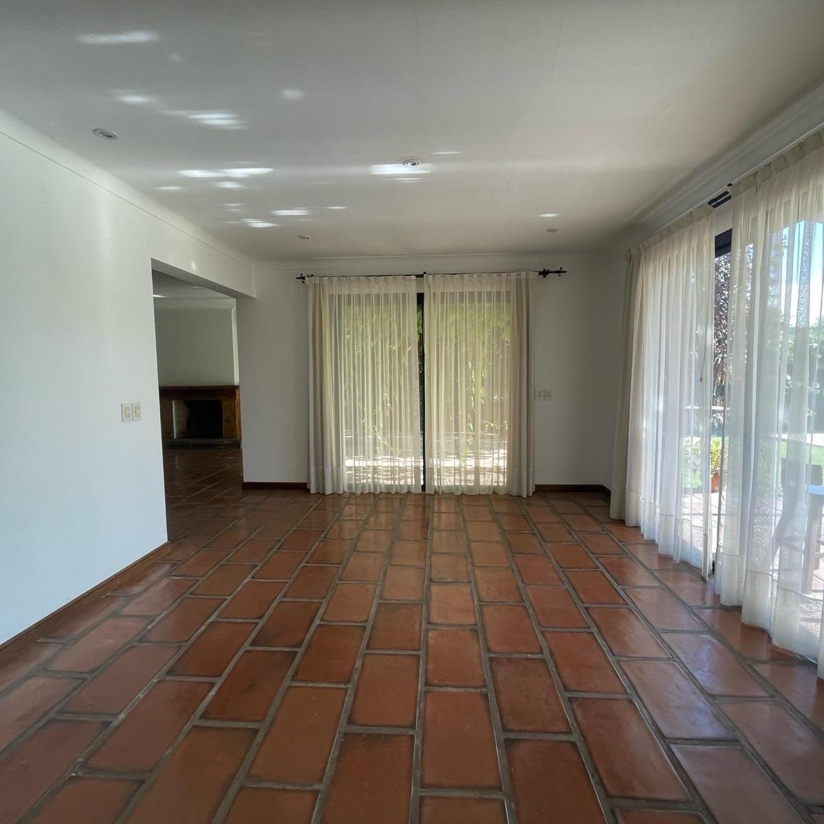 Casa - Chacras de Coria 4
